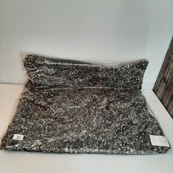 Pottery Barn Colossal Handknit Pillow Cover (1 pillow cover) Heather Gray - Picture 13 of 14